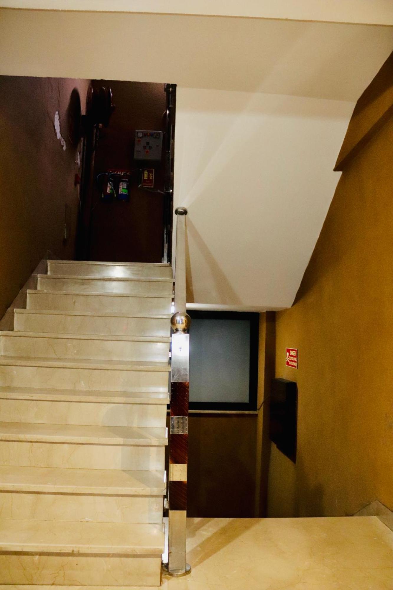Hotel Magic Tree Karol Bagh Metro Station New Delhi Eksteriør billede